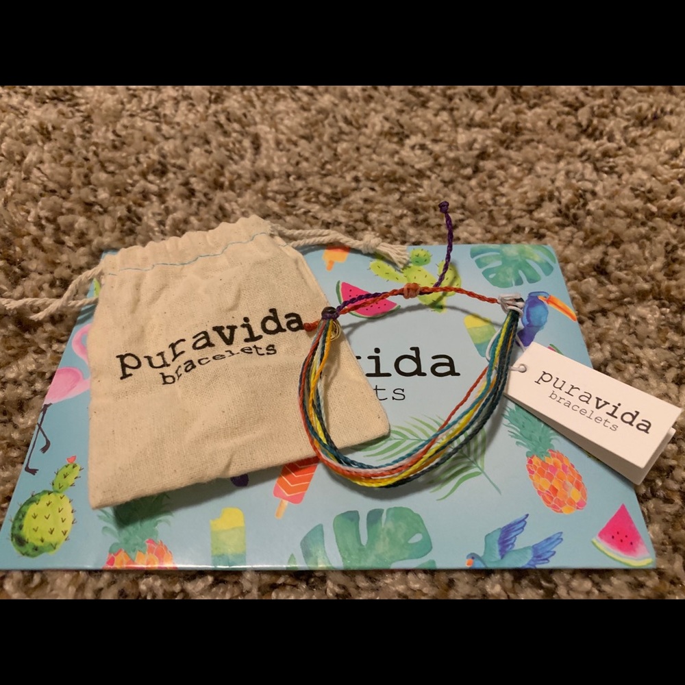 -SOLD ON Ⓜ️-NWT Limited Edition Pura Vida Bracelet
